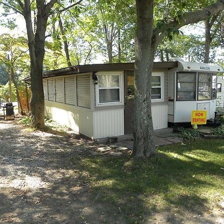 Countryside Campground Apartment Mogadore Exterior photo
